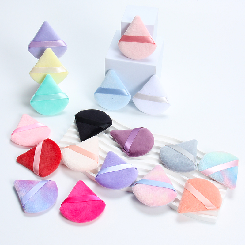 2 個の三角形パウダーパフフェイスメイクスポンジソフトベルベ - Beauty Bay Makeup のレビューと価格